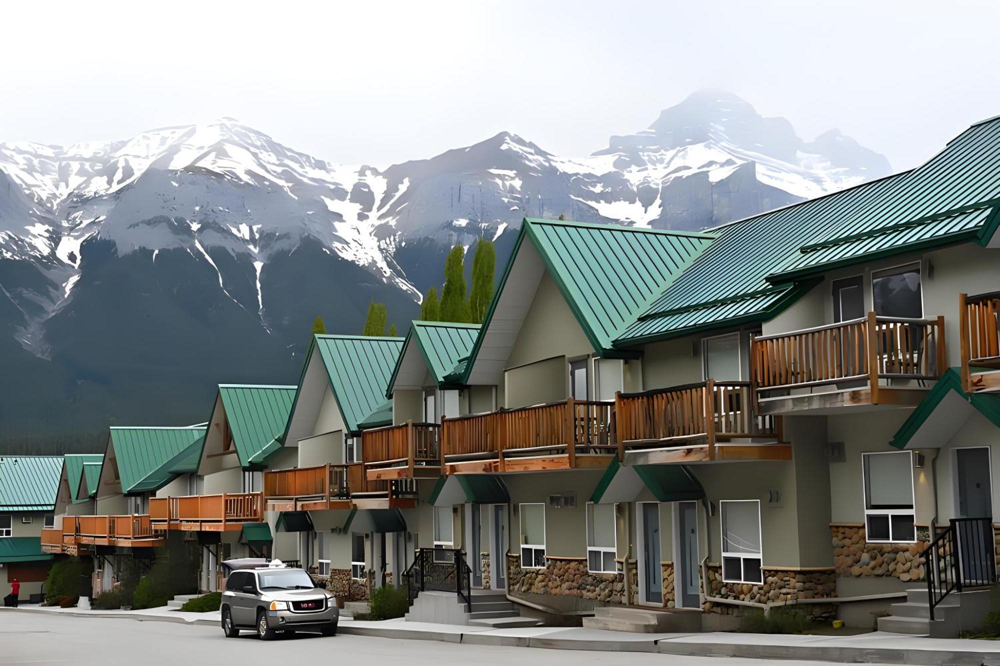 Lodge Mountain Surrounded In Harvie Height